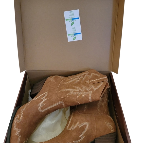 Osias Society Tan Ankle Cowboy Boots Size 10 Western Coastal Cowgirl